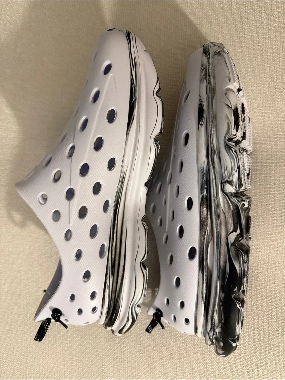 NWOB Men's Athletic Slip-On Shoes in White with Black Accents